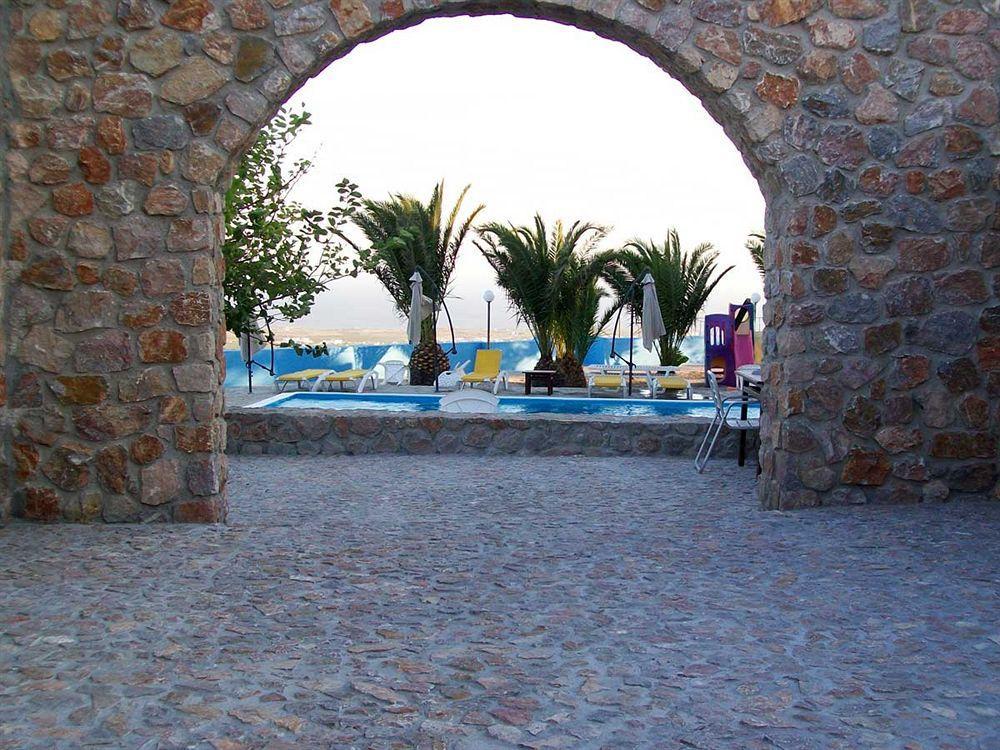 Zorbas Hotel Santorini Пиргос Экстерьер фото